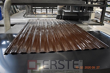 Лист стеклопластиковый профилированный коричневый ERSTE ЛПЦ-35/200-1,0 (трапец.) (1100х2000 мм)