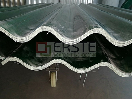 Лист стеклопластиковый профилированный зеленый ЛПЦ-40/150-1,0 (волна) (1100х2500 мм)